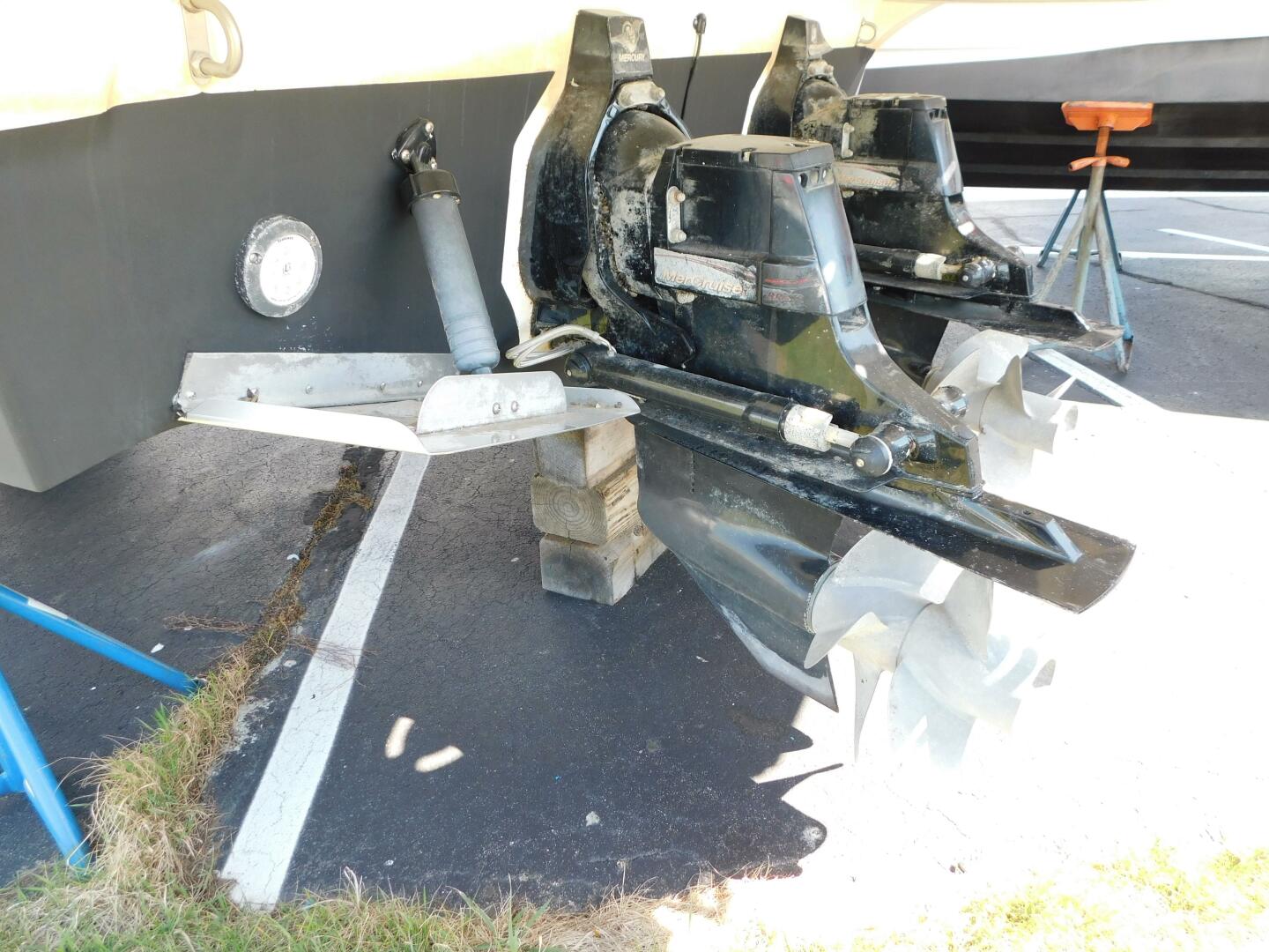 Slide: The Image of Bayliner 315 Cruiser 2012 - 5214804