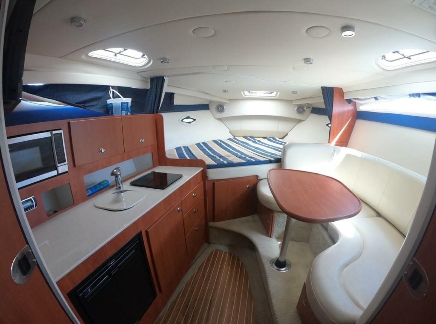 Slide: The Image of Bayliner 315 Express 2010 - 4824934