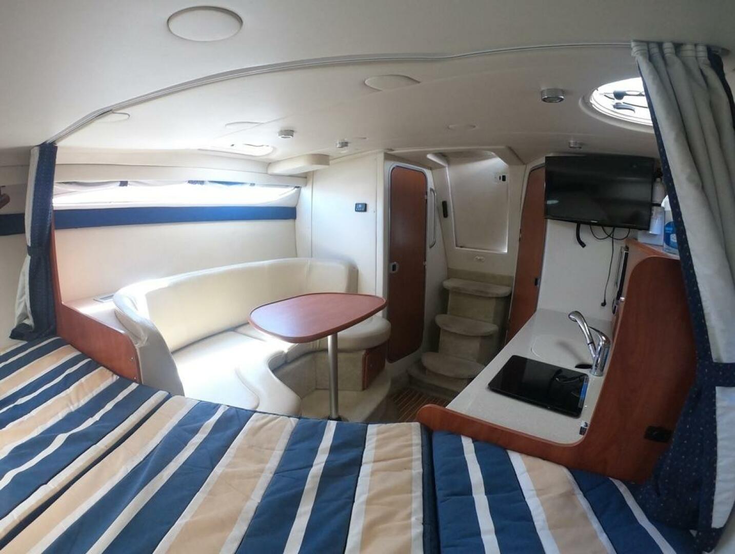 Slide: The Image of Bayliner 315 Express 2010 - 4824938