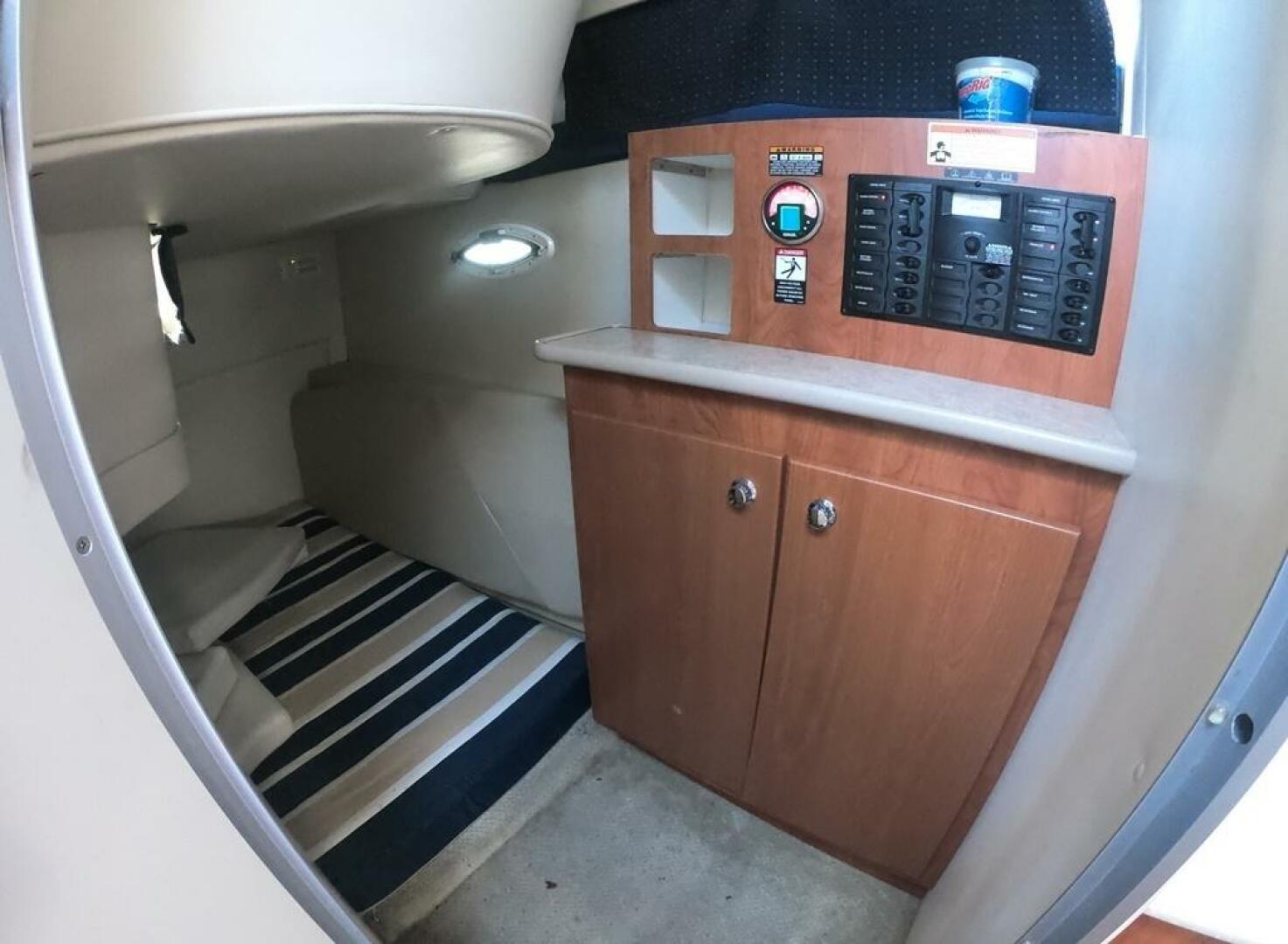 Slide: The Image of Bayliner 315 Express 2010 - 4824939