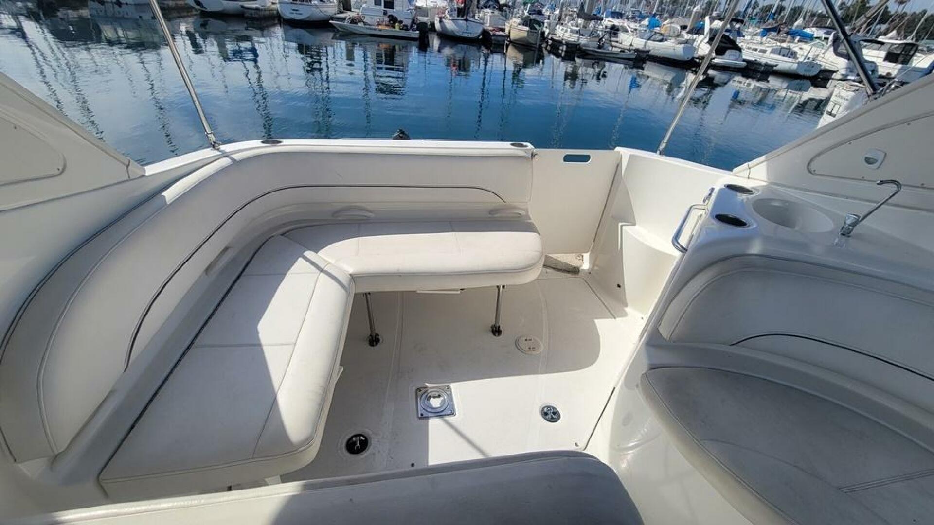 Slide: The Image of Bayliner 315 Express 2010 - 4824930