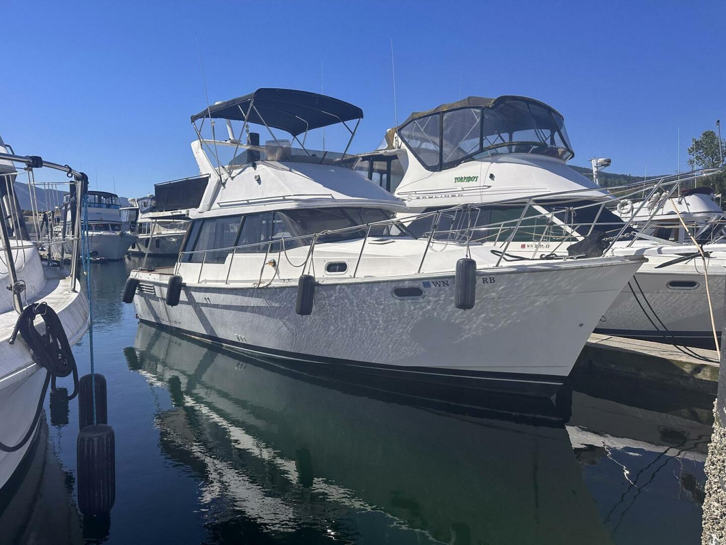 Slide: The Image of Bayliner 32 1992 - 0