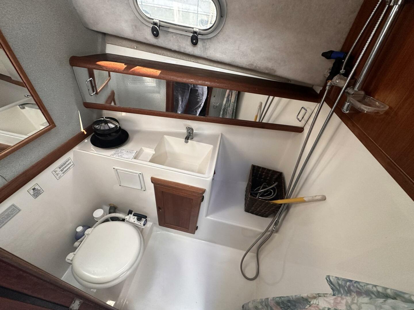 Slide: The Image of Bayliner 32 1992 - 9