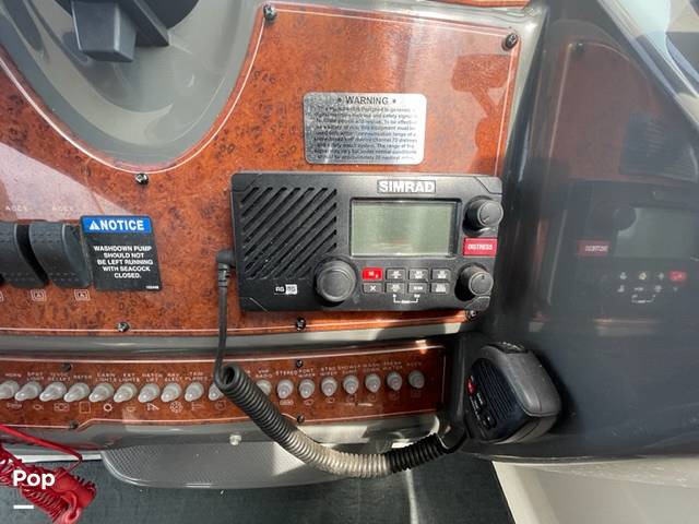 Slide: The Image of Bayliner 325 2005 - 10616818