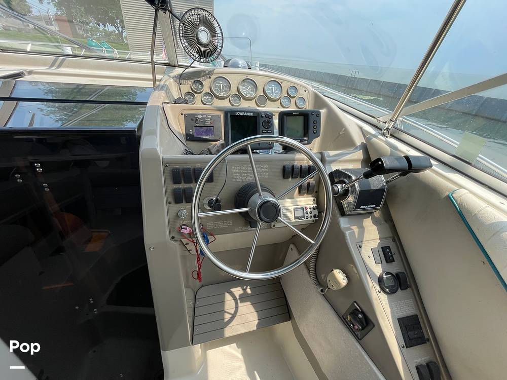 Slide: The Image of Bayliner 3255 Avanti 1995 - 14364769