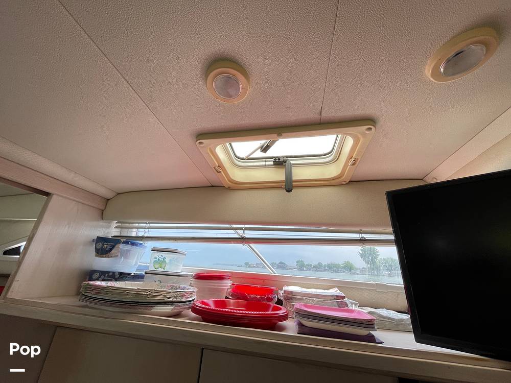Slide: The Image of Bayliner 3255 Avanti 1995 - 14365143