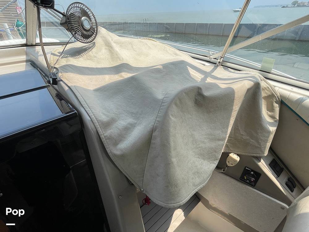 Slide: The Image of Bayliner 3255 Avanti 1995 - 14364825