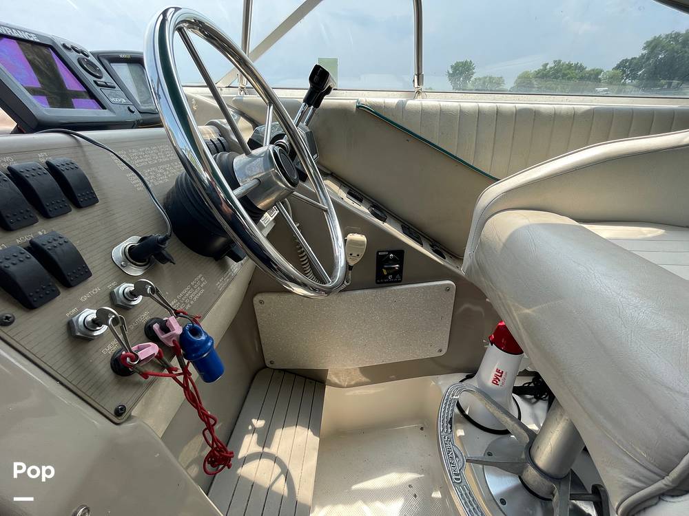 Slide: The Image of Bayliner 3255 Avanti 1995 - 14364826