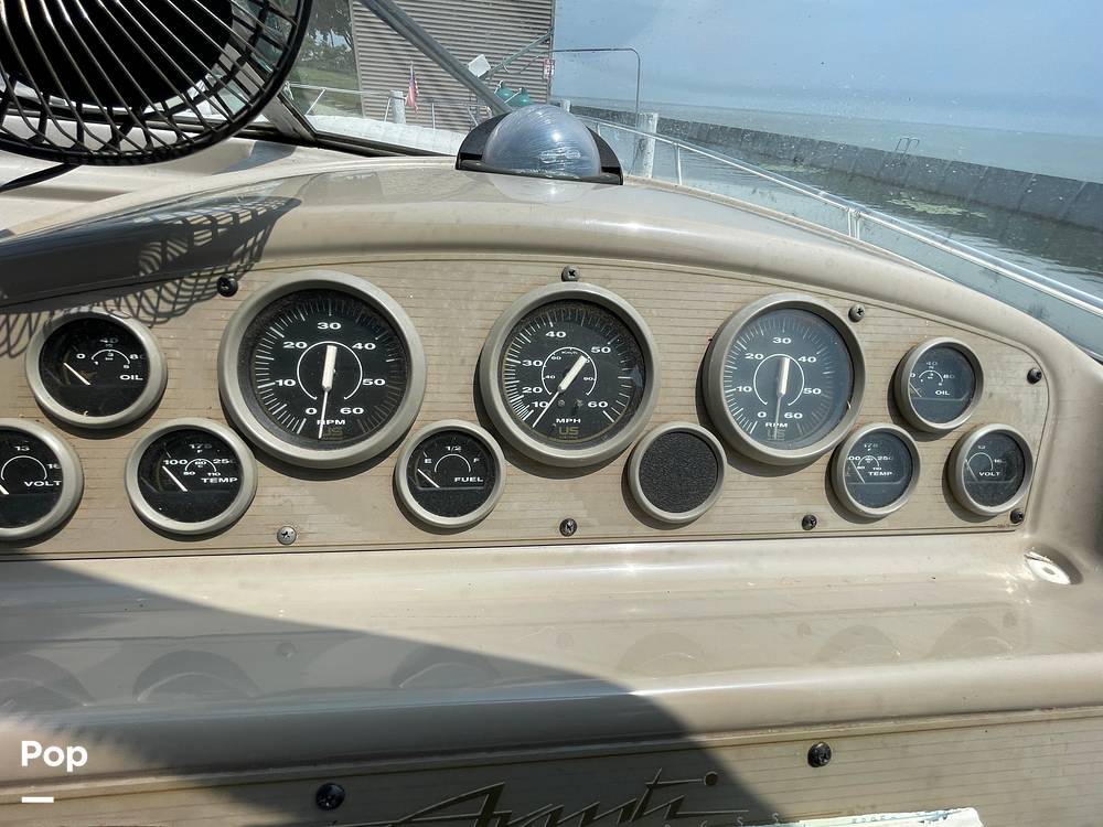Slide: The Image of Bayliner 3255 Avanti 1995 - 14364832