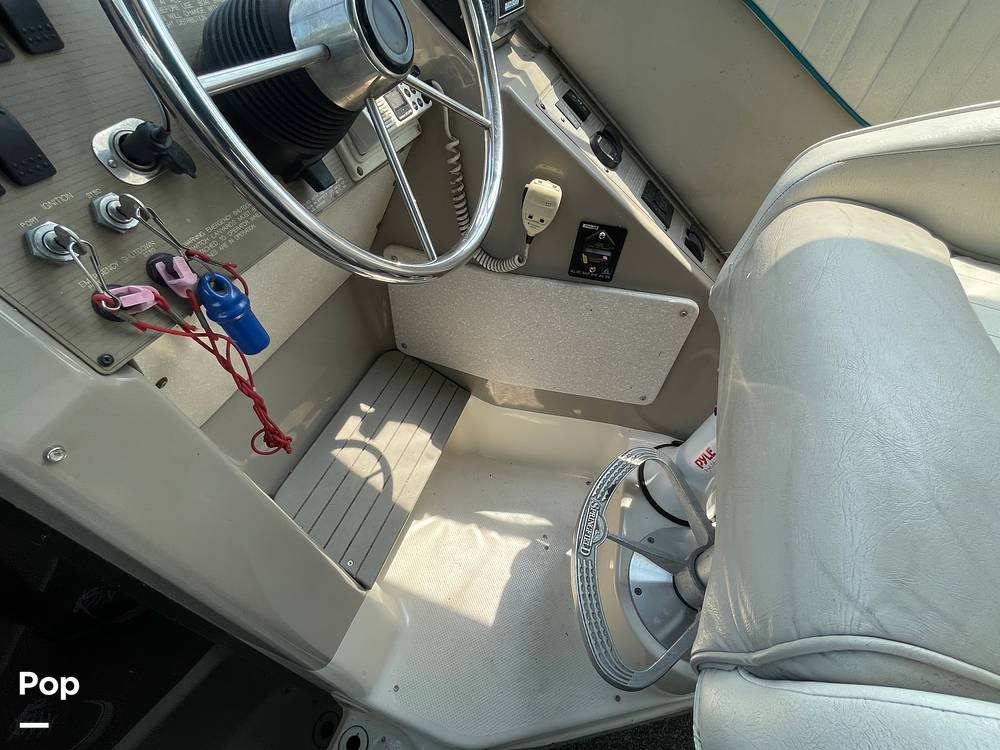 Slide: The Image of Bayliner 3255 Avanti 1995 - 14365222