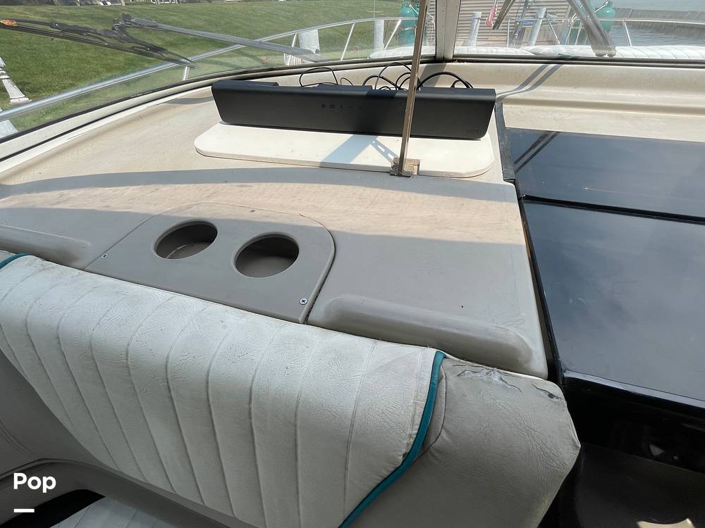 Slide: The Image of Bayliner 3255 Avanti 1995 - 14364855