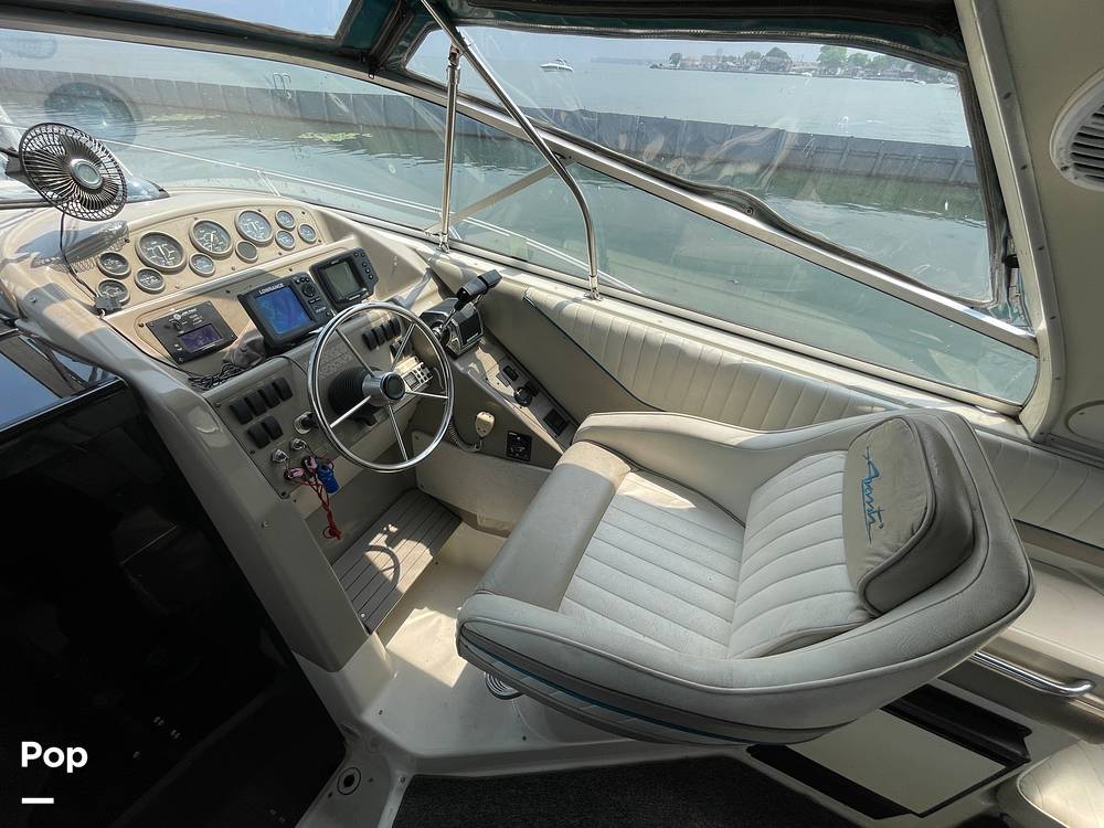 Slide: The Image of Bayliner 3255 Avanti 1995 - 14364768