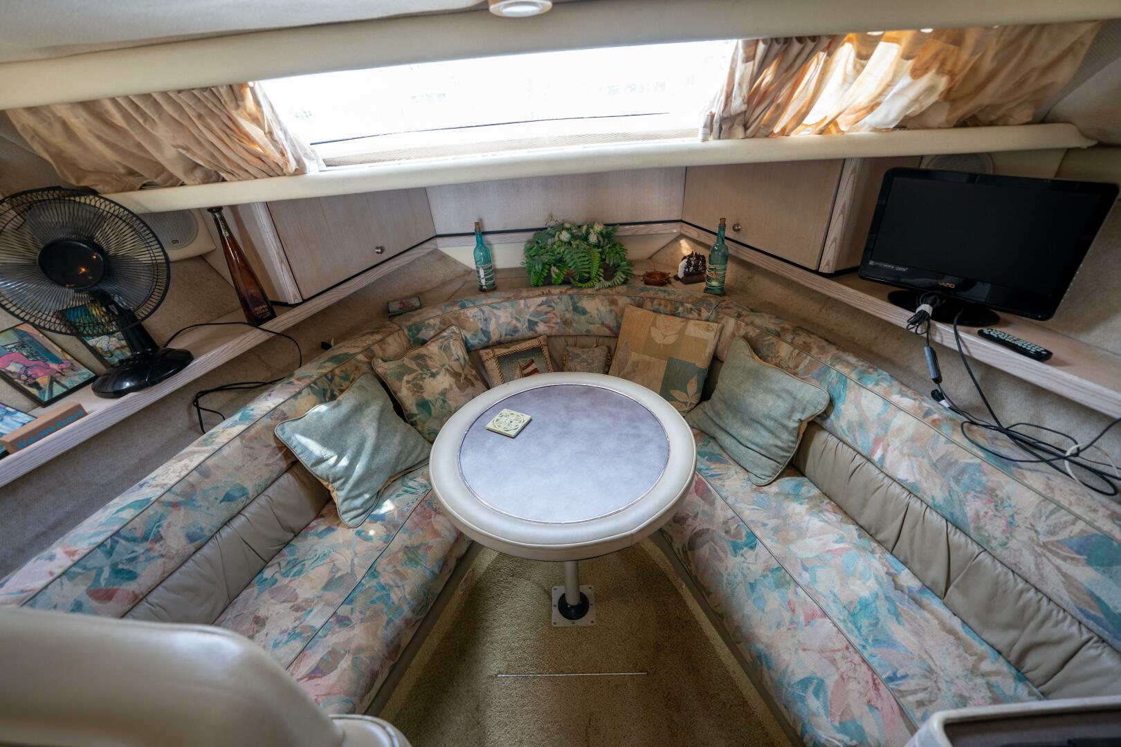 Slide: The Image of Bayliner 3255 Avanti 1997 - 5121054