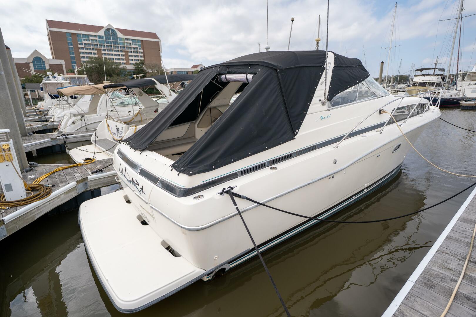 Slide: The Image of Bayliner 3255 Avanti 1997 - 5121038