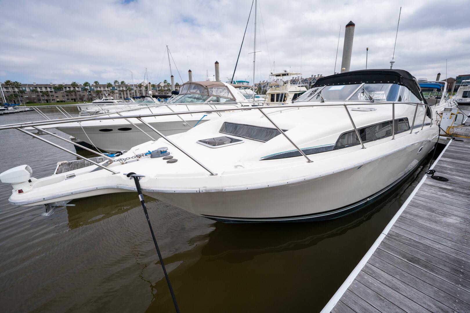 Slide: The Image of Bayliner 3255 Avanti 1997 - 5121040