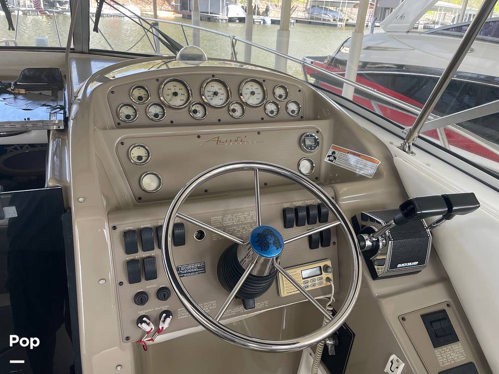 Slide: The Image of Bayliner 3255 Avanti 1999 - 15352033