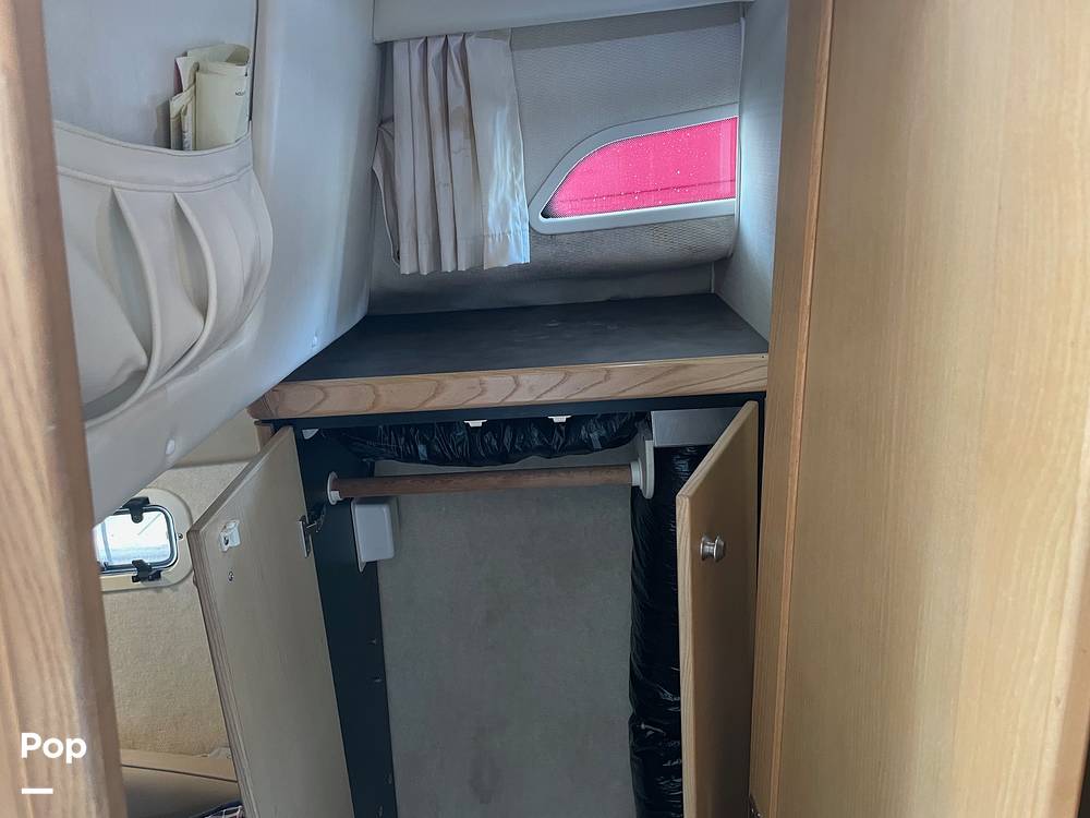 Slide: The Image of Bayliner 3255 Avanti 1999 - 15352036