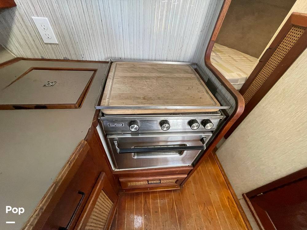 Slide: The Image of Bayliner 3270 Explorer 1984 - 12407432