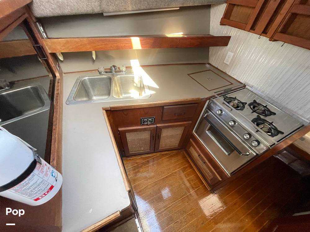 Slide: The Image of Bayliner 3270 Explorer 1984 - 13204445