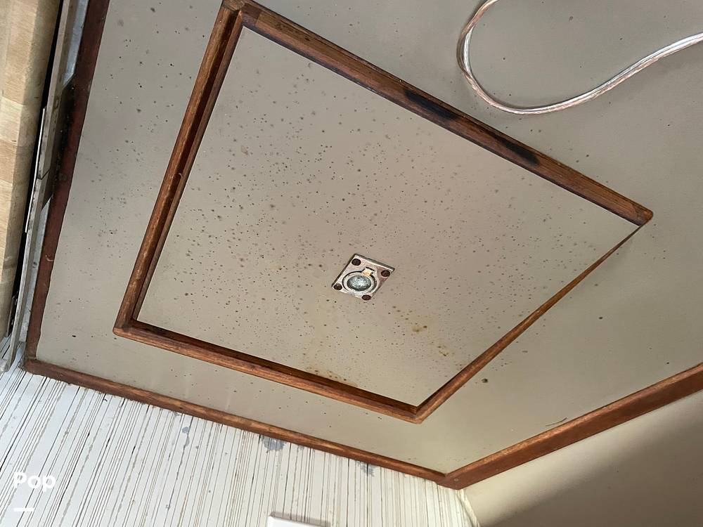 Slide: The Image of Bayliner 3270 Explorer 1984 - 12407444