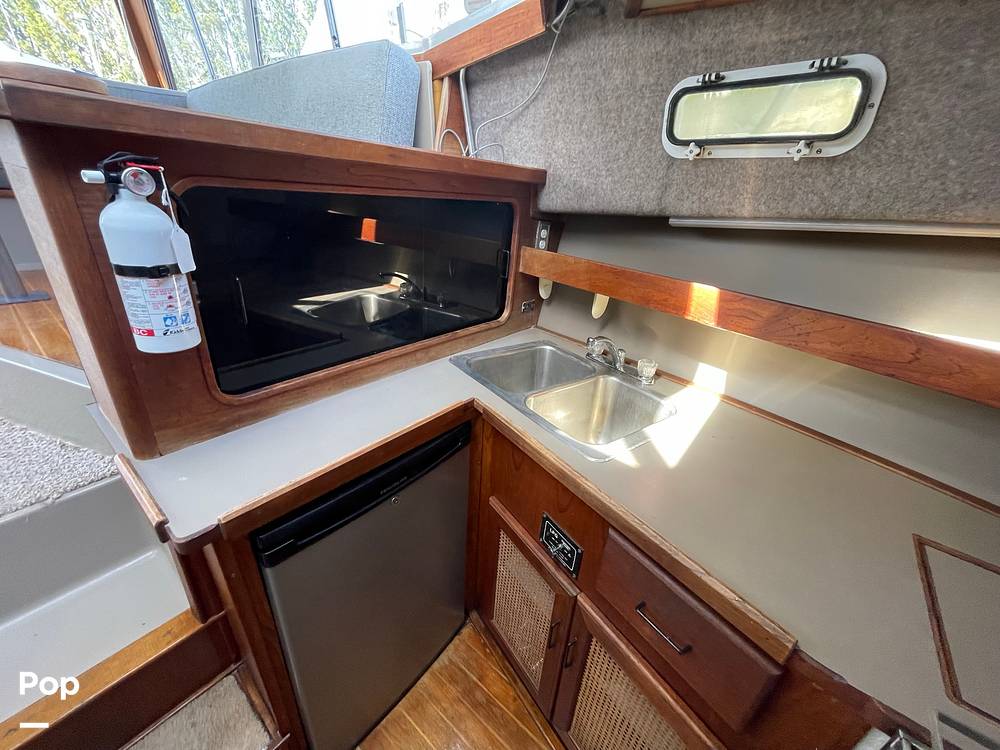 Slide: The Image of Bayliner 3270 Explorer 1984 - 13204444