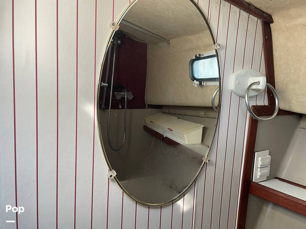 Slide: The Image of Bayliner 3270 Explorer 1984 - 12407451