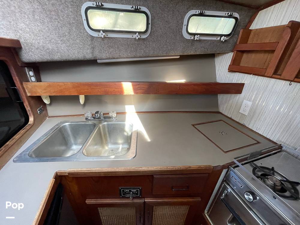Slide: The Image of Bayliner 3270 Explorer 1984 - 13204443