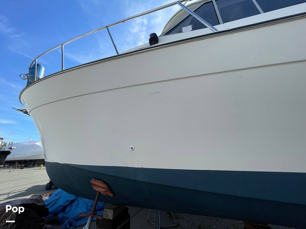 Slide: The Image of Bayliner 3270 Explorer 1984 - 13204387