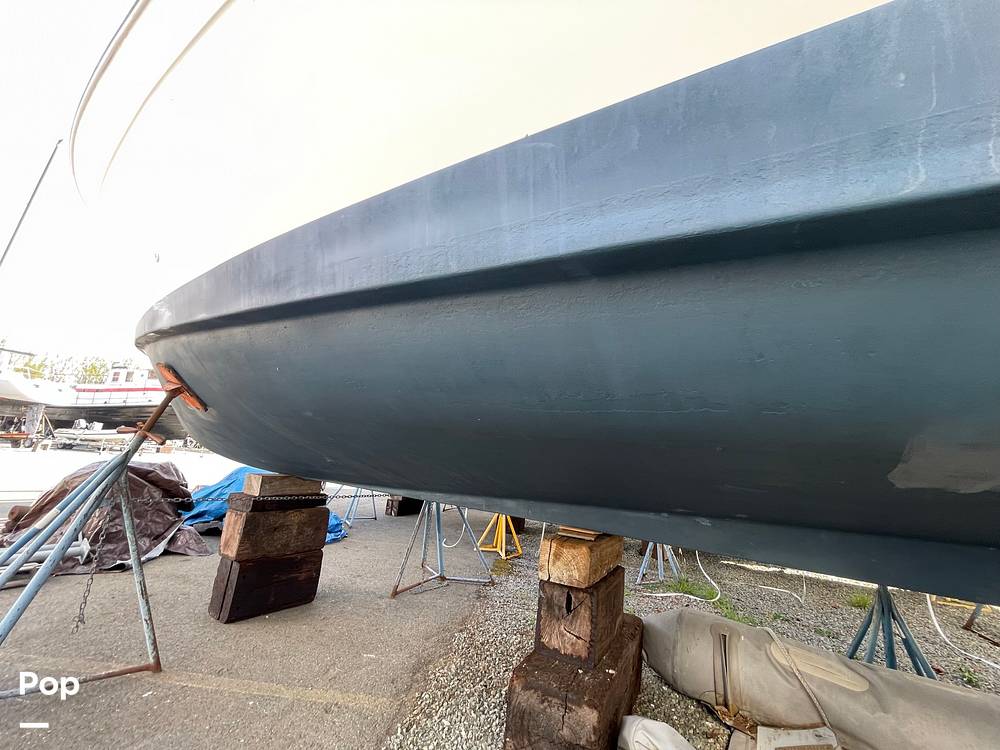 Slide: The Image of Bayliner 3270 Explorer 1984 - 13204389