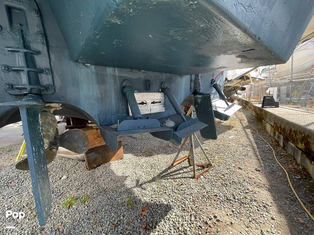 Slide: The Image of Bayliner 3270 Explorer 1984 - 13204399