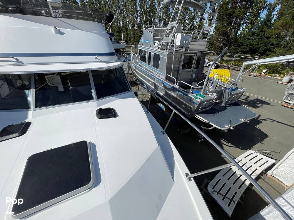 Slide: The Image of Bayliner 3270 Explorer 1984 - 13204403