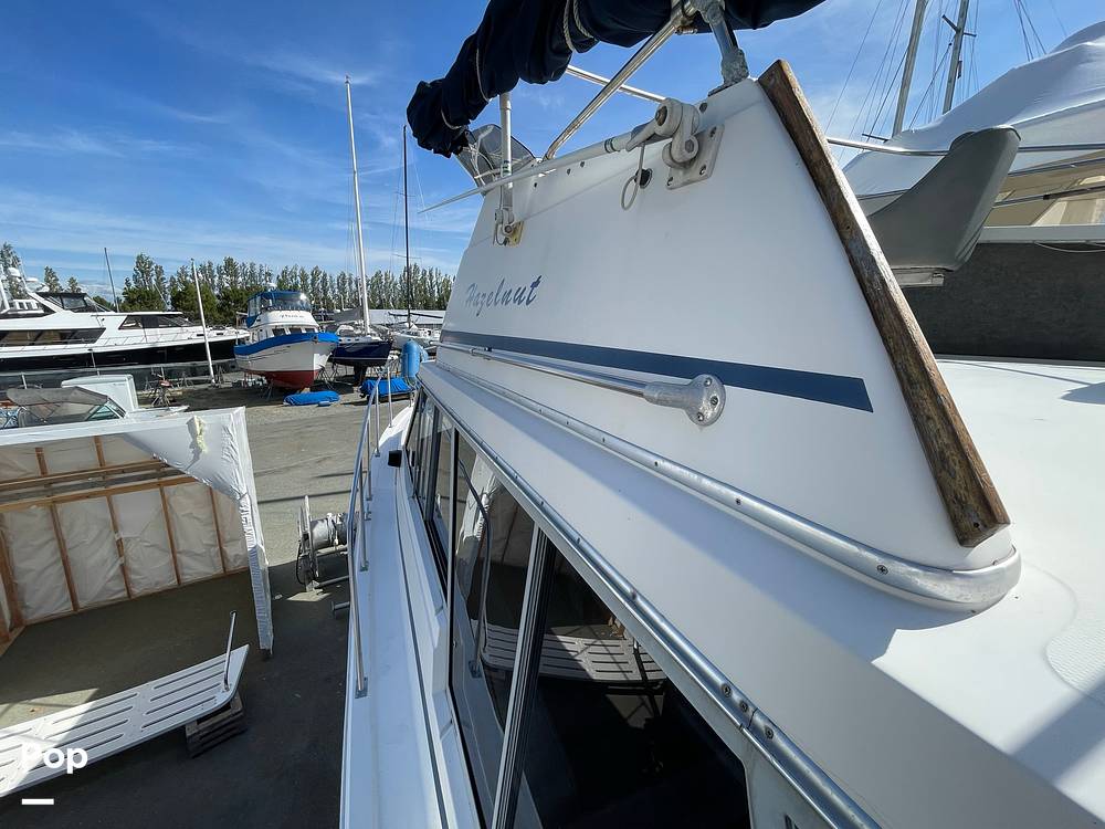 Slide: The Image of Bayliner 3270 Explorer 1984 - 13204415