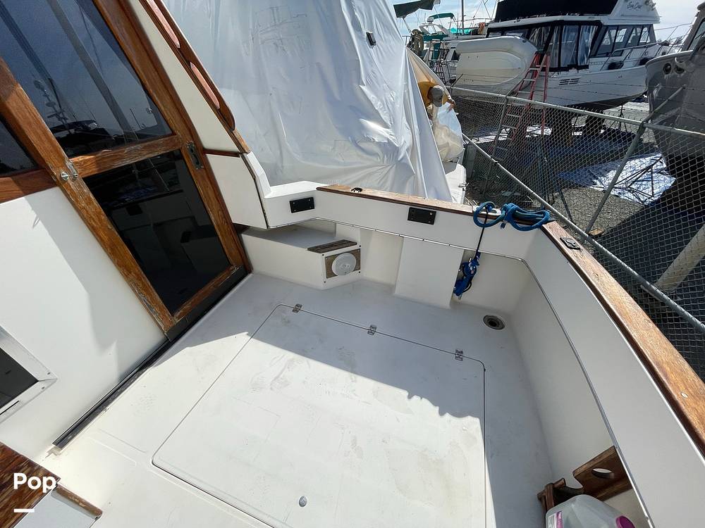 Slide: The Image of Bayliner 3270 Explorer 1984 - 13204417