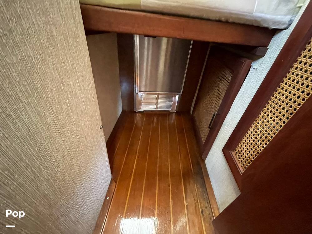 Slide: The Image of Bayliner 3270 Explorer 1984 - 13204435