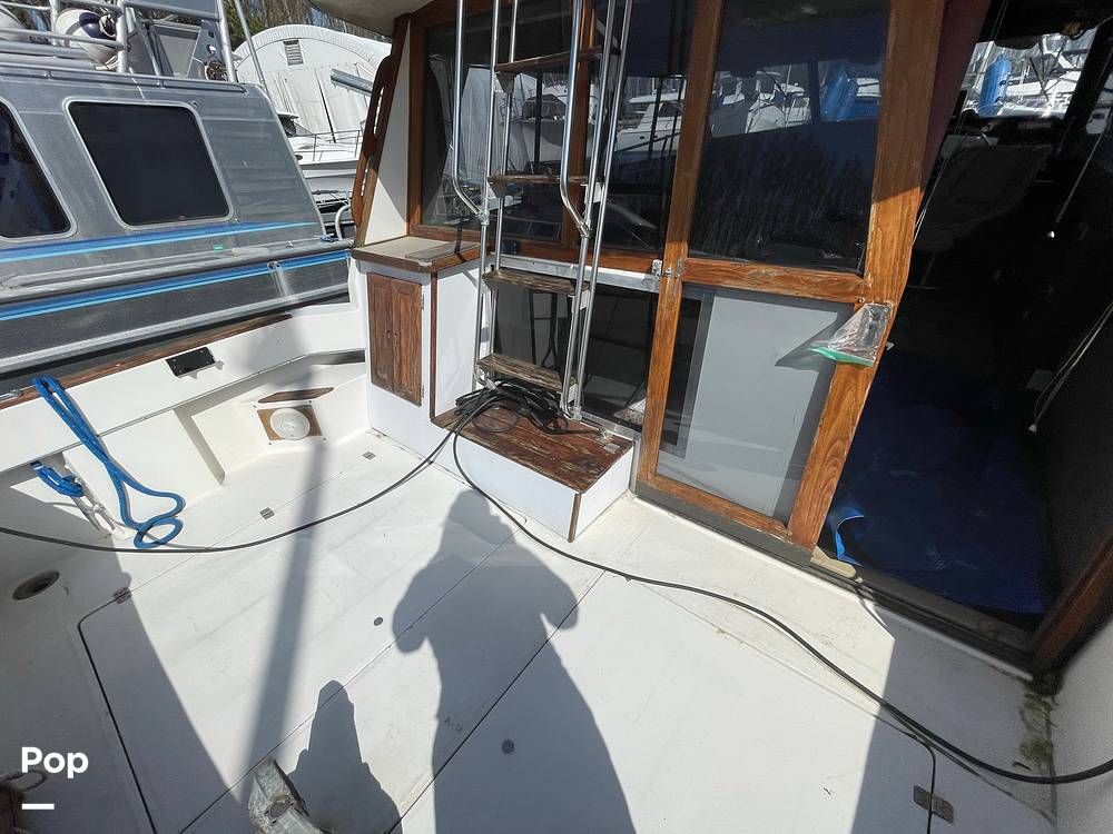Slide: The Image of Bayliner 3270 Explorer 1984 - 12407323