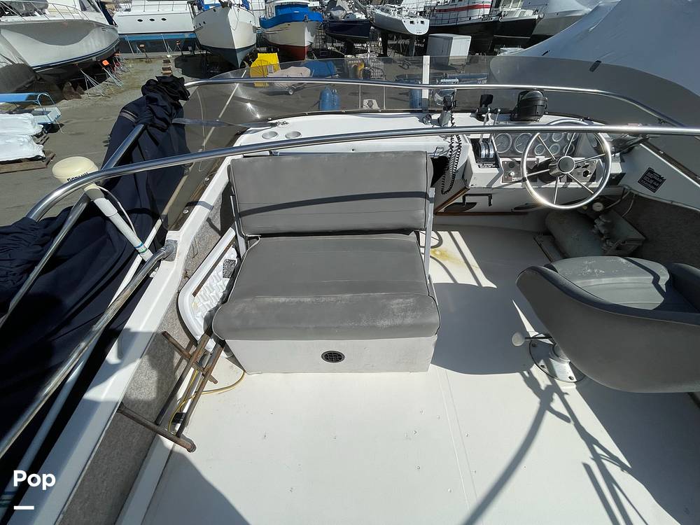 Slide: The Image of Bayliner 3270 Explorer 1984 - 12407360