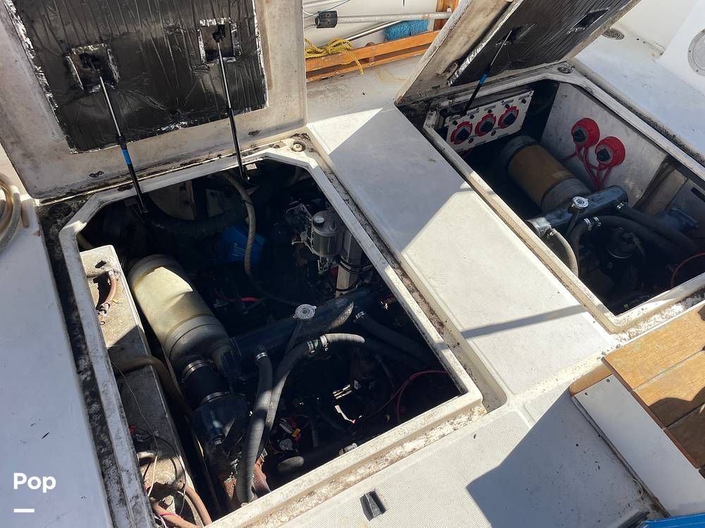 Slide: The Image of Bayliner 3288 1989 - 15112041