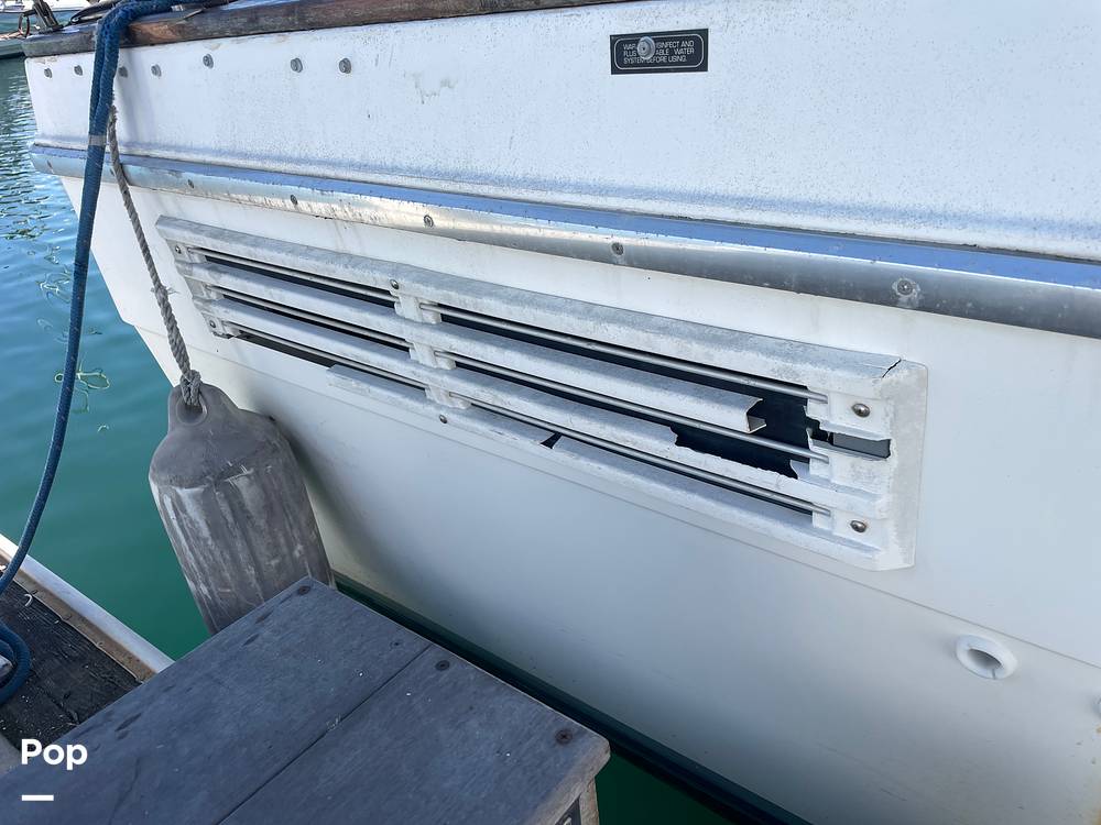 Slide: The Image of Bayliner 3288 1989 - 15112067