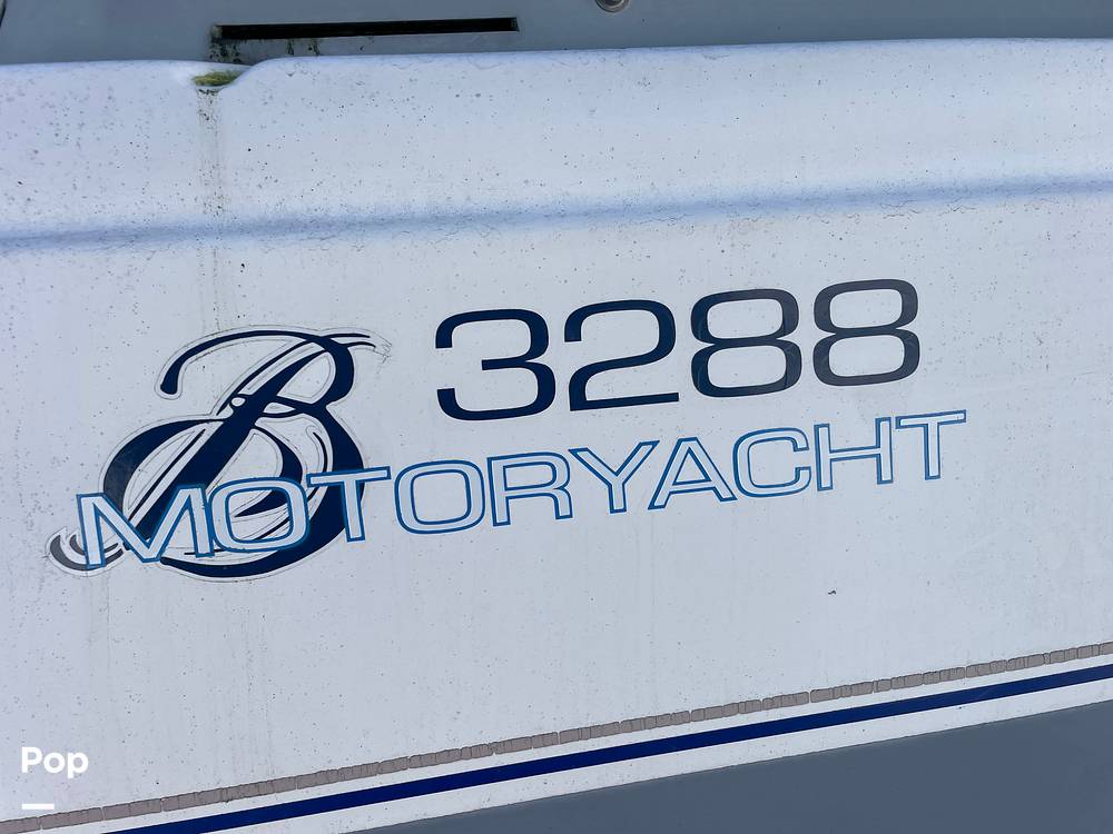 Slide: The Image of Bayliner 3288 1989 - 15111921