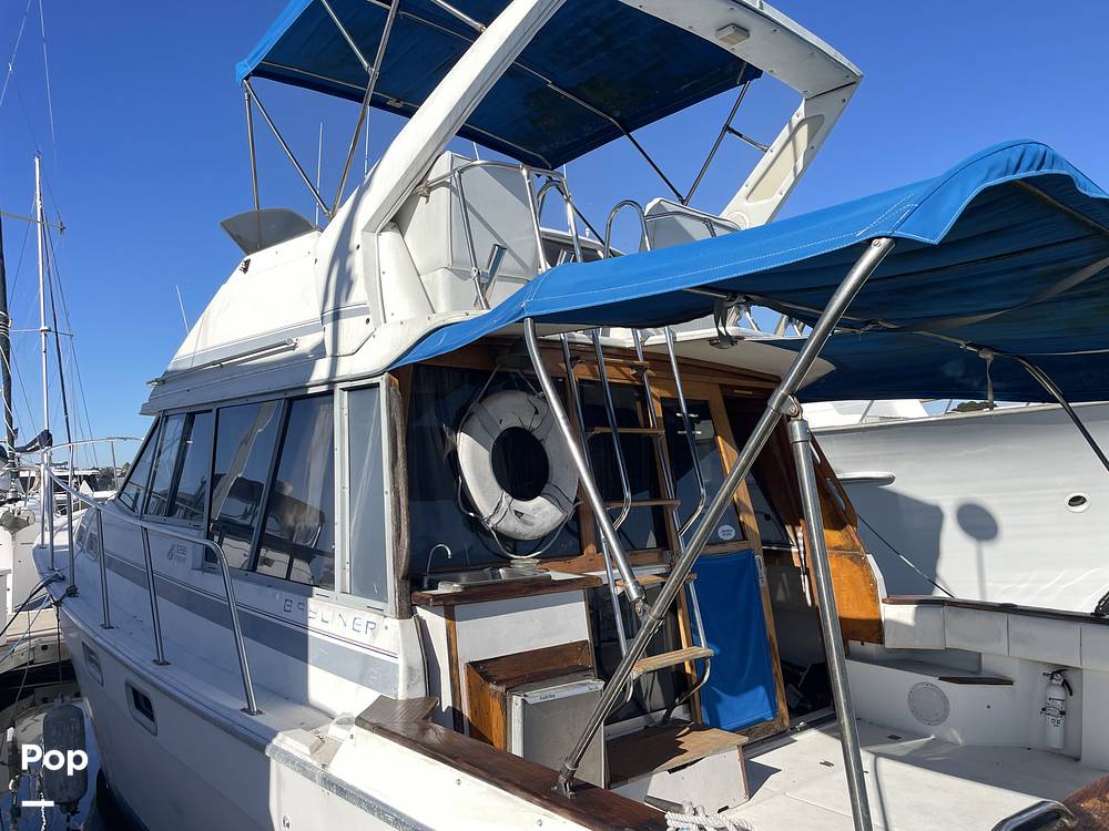 Slide: The Image of Bayliner 3288 1989 - 15158815
