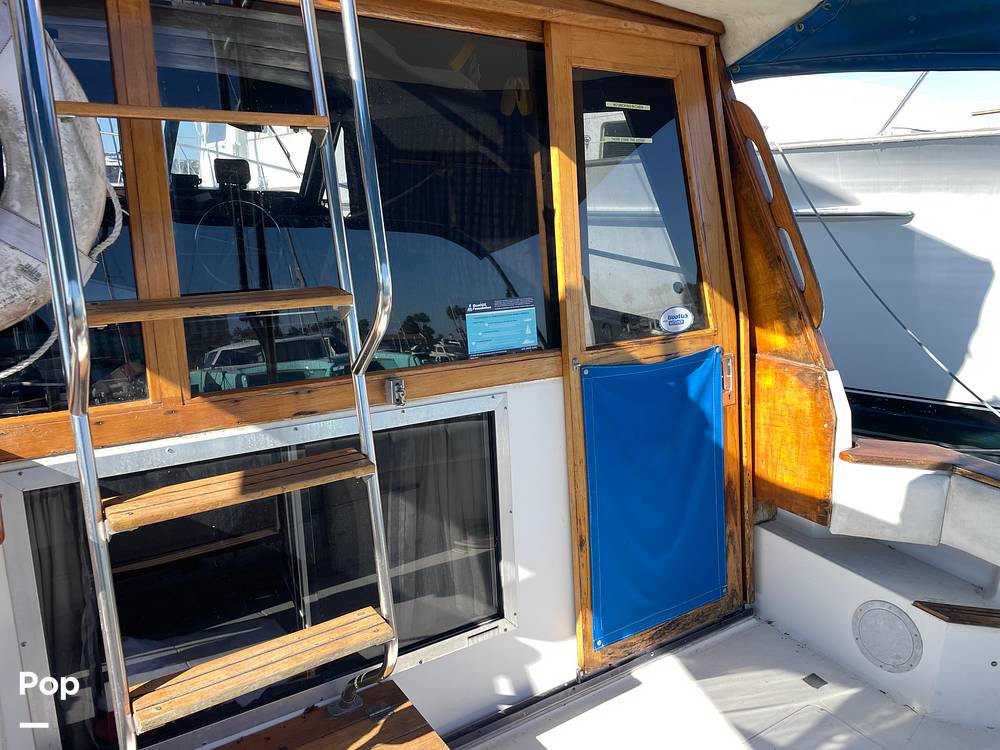 Slide: The Image of Bayliner 3288 1989 - 15111955