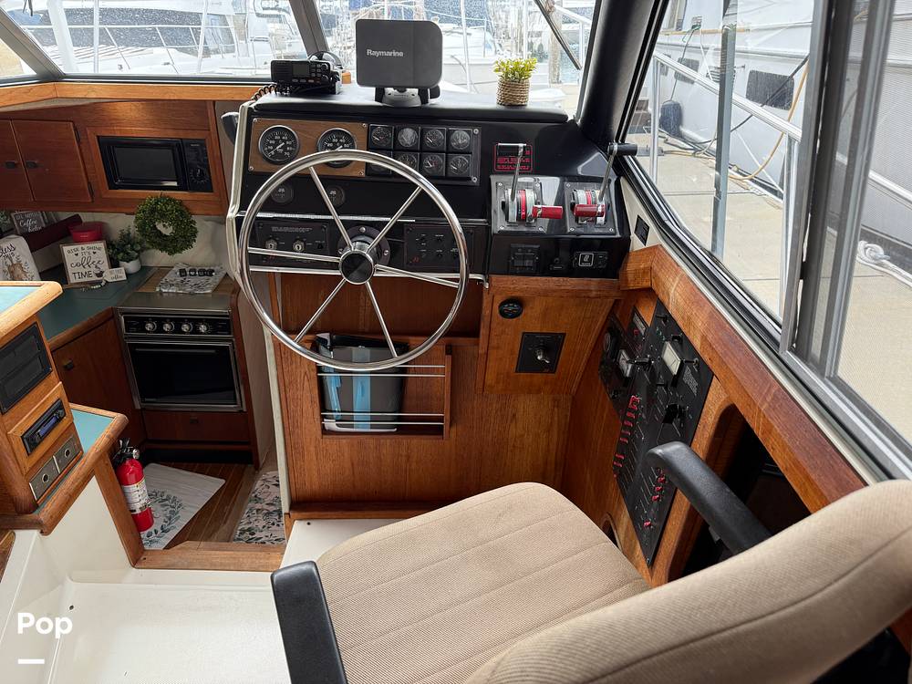 Slide: The Image of Bayliner 3288 1989 - 15405303