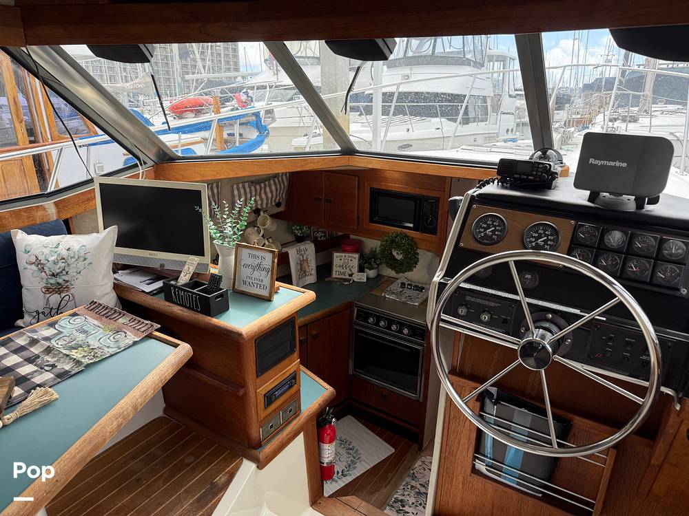 Slide: The Image of Bayliner 3288 1989 - 15405304