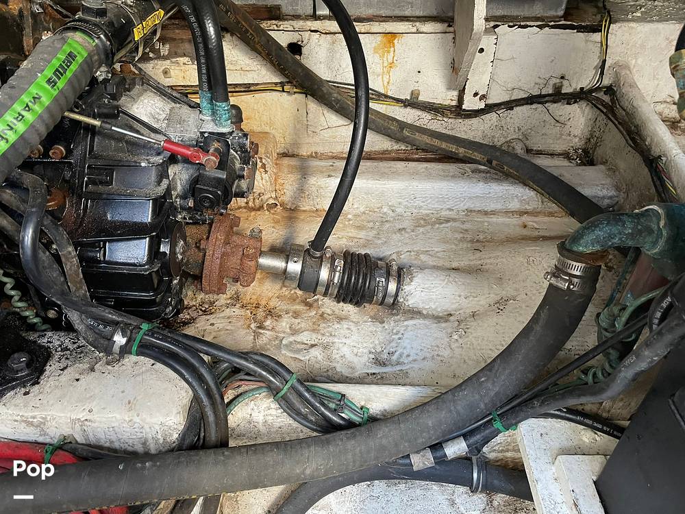 Slide: The Image of Bayliner 3288 1993 - 15361076