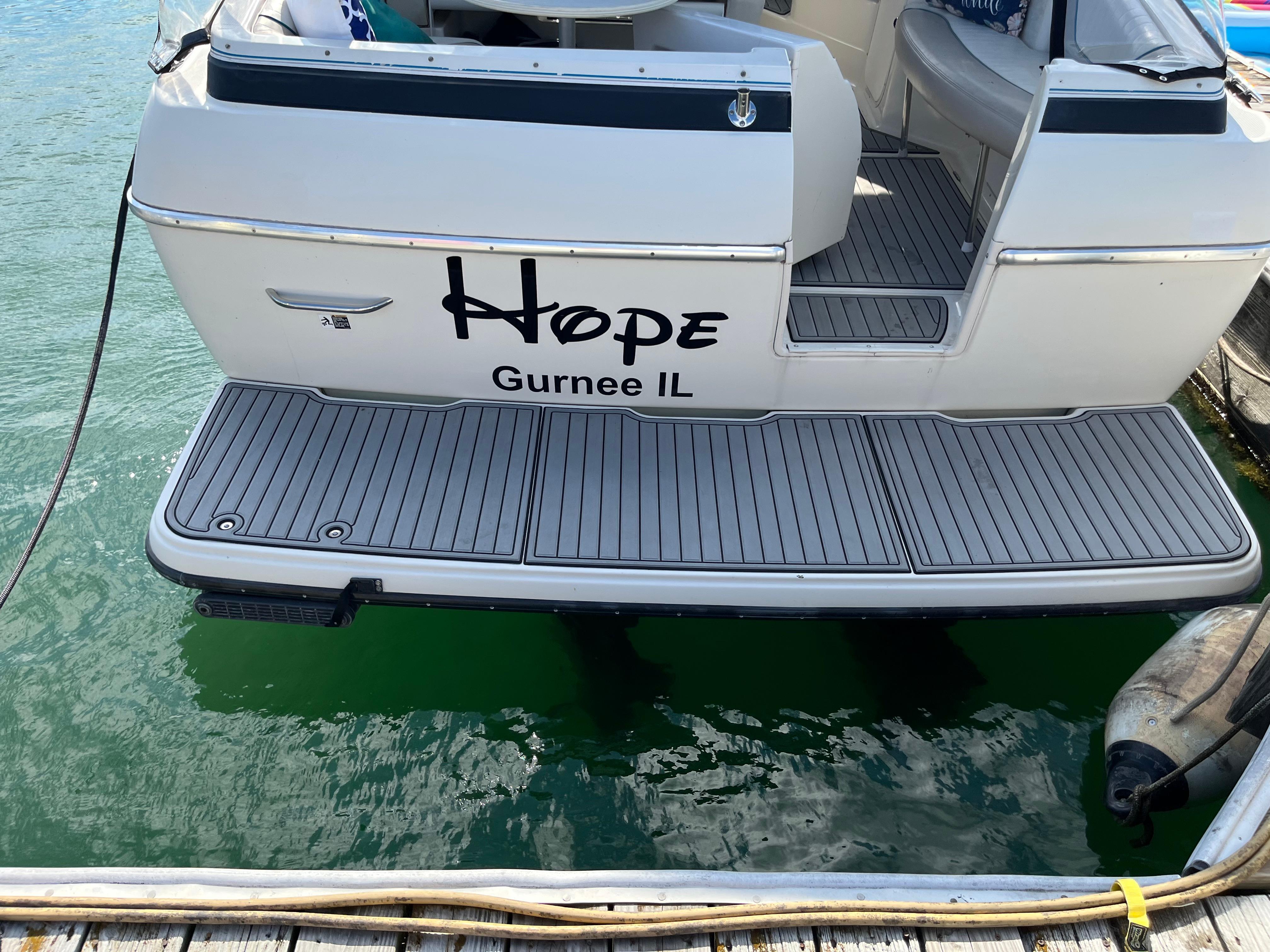 Slide: The Image of 1996 Bayliner 32 Avante boat named Hope docked in Gurnee, IL. - 20