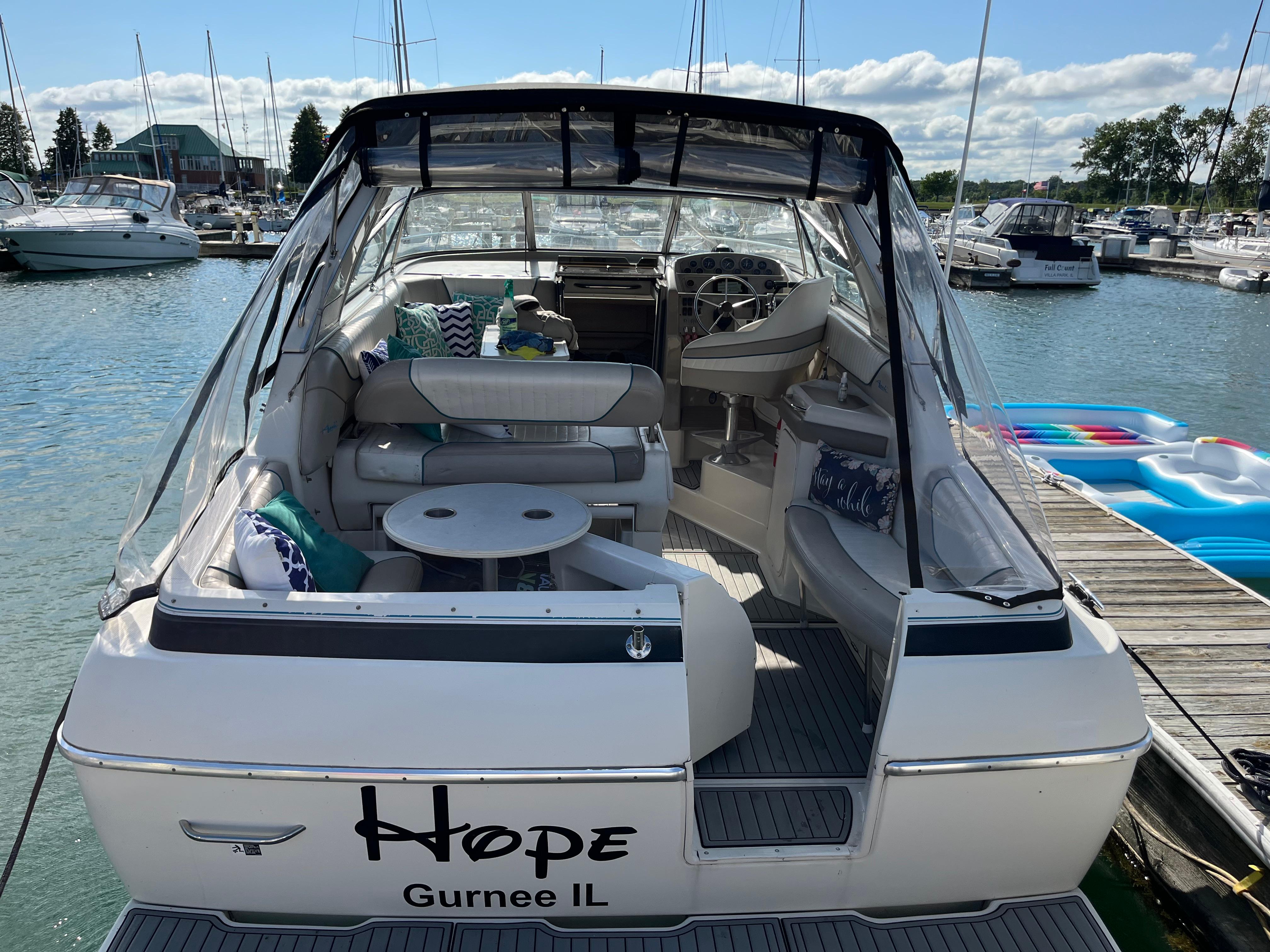 Slide: The Image of 1996 Bayliner 32 Avante boat named Hope docked at marina in Gurnee, IL. - 21