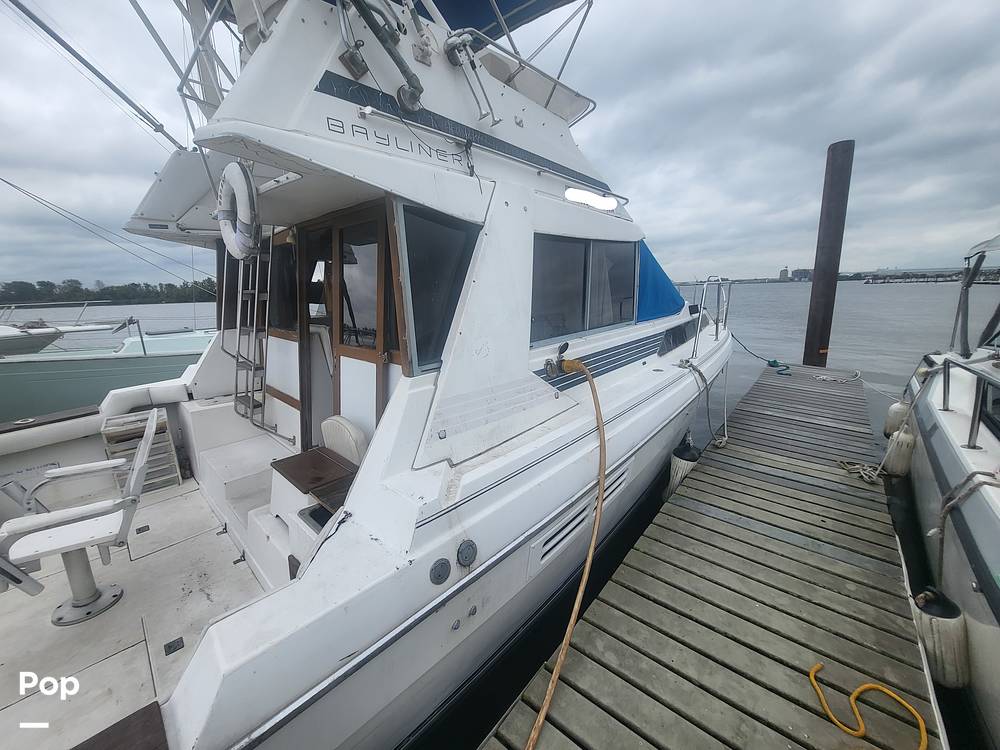 Slide: The Image of Bayliner 3460 1987 - 11259862