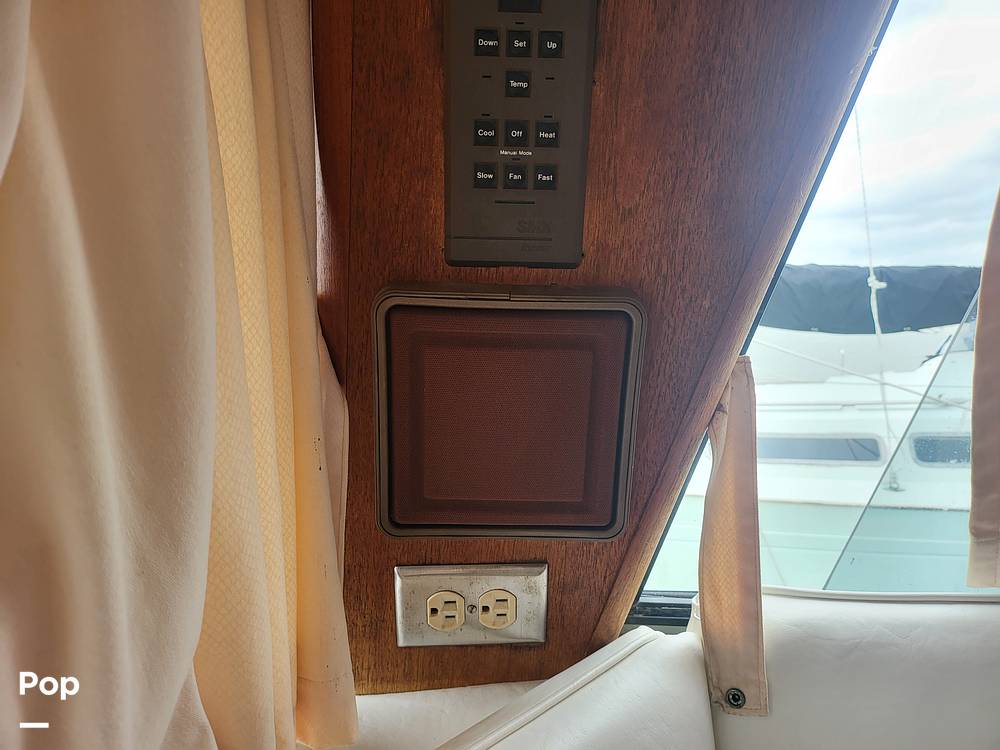 Slide: The Image of Bayliner 3460 1987 - 11260025