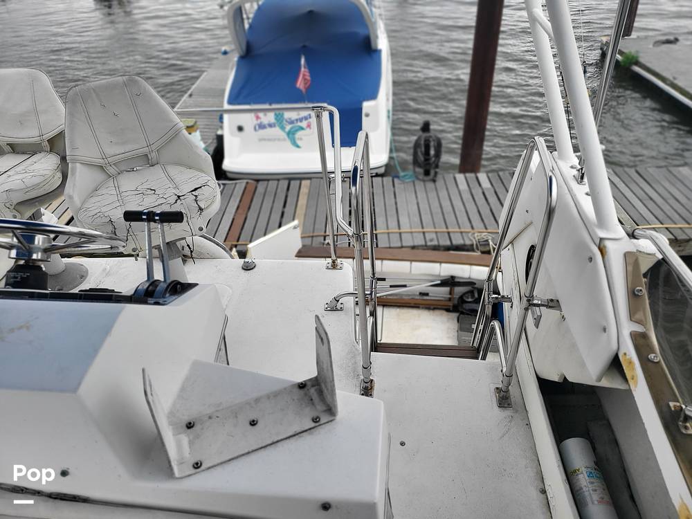 Slide: The Image of Bayliner 3460 1987 - 11260081