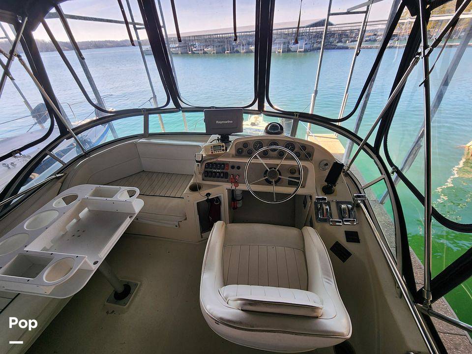 Slide: The Image of Bayliner 3488 Avanti Command Bridge 1997 - 14700486